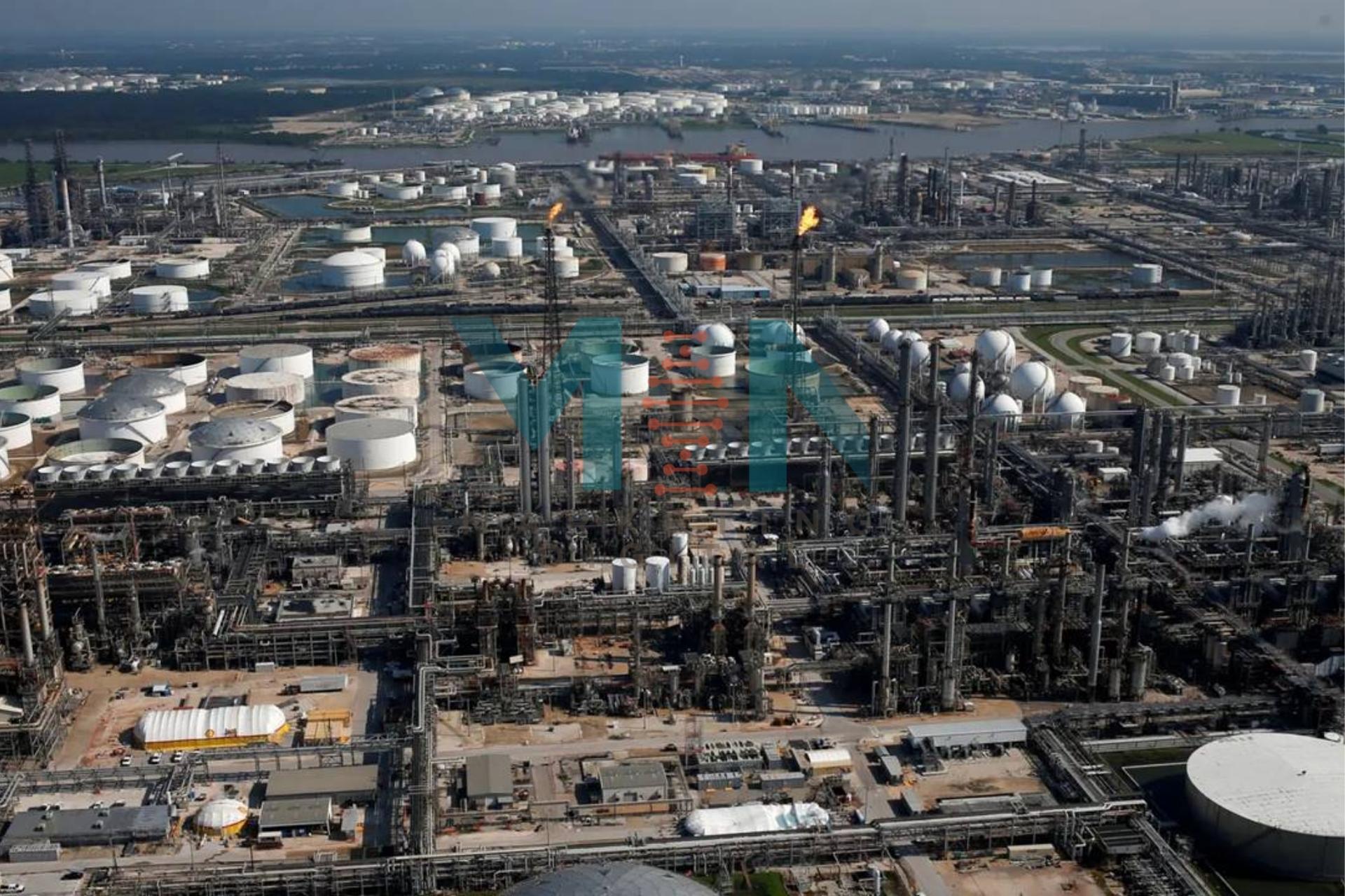 EU AUTORIZA VENTA DE DEER PARK A PEMEX